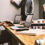 営業の朝礼鉄板ネタを探そう！モチベーションアップさせるやり方とは？