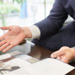 対面営業と非対面営業のメリット&デメリット|効率的な営業スタイルとは?