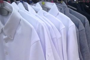 営業マンがポロシャツを着る理由とは？クールビズに最適なコーディネート例