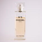 ココ・シャネルの名言集!シャネル帝国を築いた創業者の言葉49選