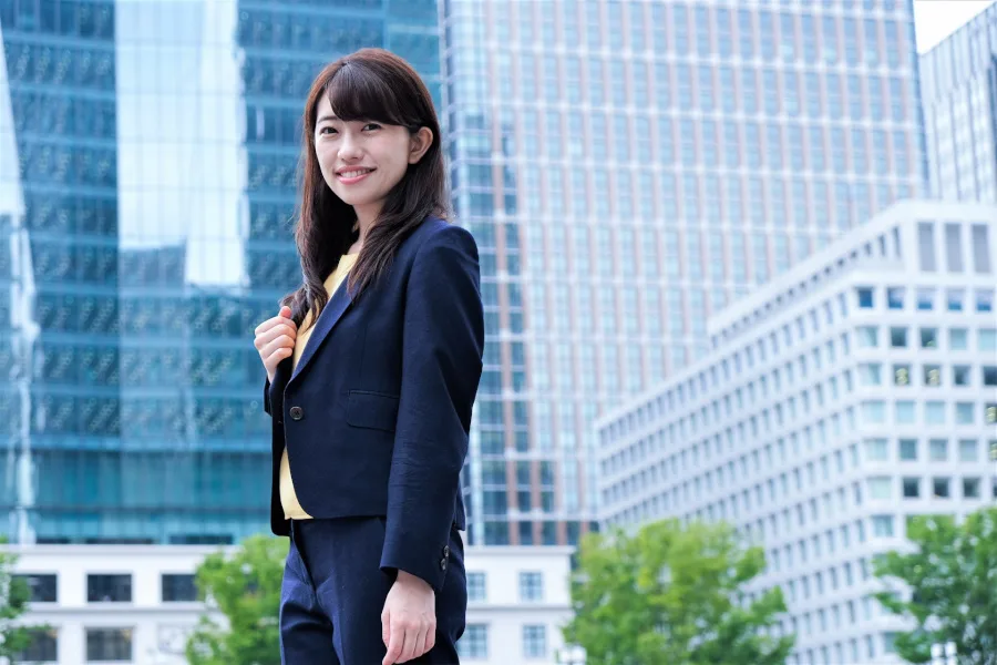 営業レディが活躍できる職場とは?女性営業の強み、メリット、注意点などを解説!