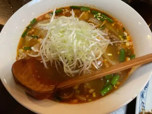 真っ赤な勝浦のソウルフード『勝浦タンタンメン』を食レポ！