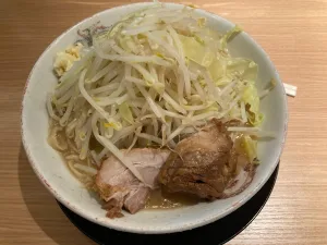 【営業メシ】二郎系の豚山 東京ラーメン横丁店を食レポ！