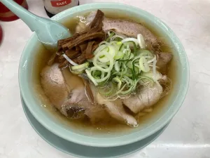 歌舞伎町にある新宿ナギチャンラーメンで”中華そば”を食レポ！