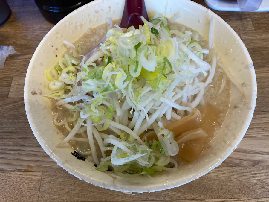 【営業メシ】らーめん弁慶 門前仲町店で背脂チャッチャ系ラーメンを食レポ!